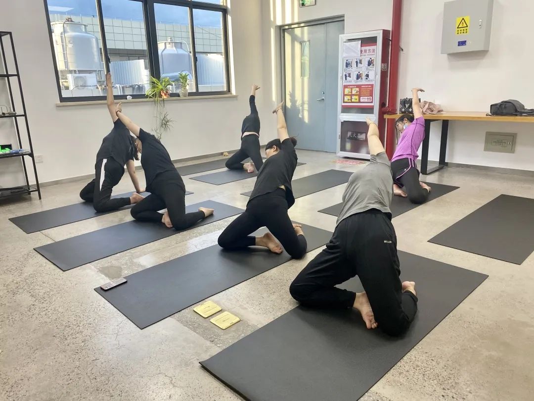 夏日炎炎， 中泰“瑜”你攜手同行